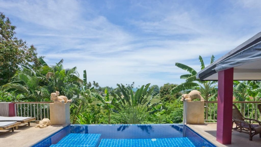 Happy House Samui 4 Bedrooms — pool with tropical view