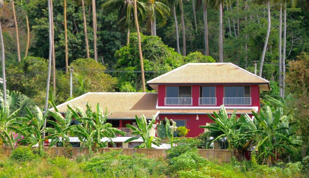 Happy House Samui 4 Bedrooms nestled in the tropical garden